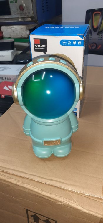X-808 Wireless Stereo Woofer Bass Cute Gift Astronaut Loud Portable Creative Active Bass Rgb Light Bluetooth Speaker Room decoration