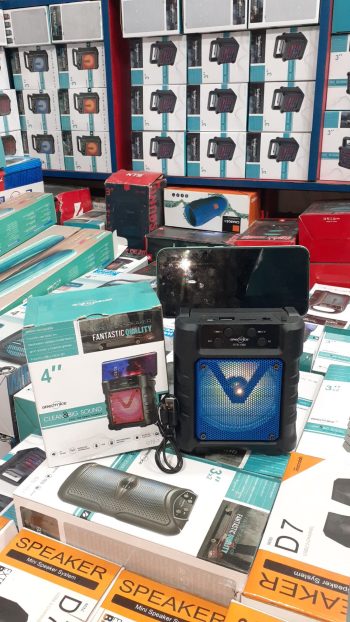 GREATNICE GTS-1392 Bluetooth, USB, TF Card & FM Radio Mobile Stund Supported RGB Lighting 4" Inch Driver Bluetooth Speaker